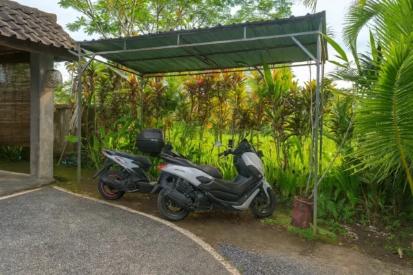 Parking Jungle Hideaway Villas